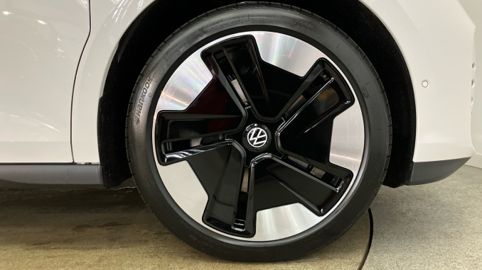 Volkswagen ID. Buzz 210kW Style Pro 79kWh 5dr Auto [Design+] Electric Estate - Image 5